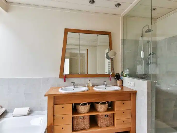 Quels accessoires acheter pour décorer une salle de bain ?